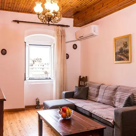 Tenedos Old Town View Apartment *